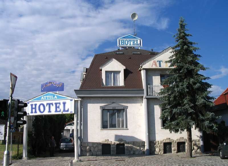 Attila hotel y restaurante Budapest Exterior foto